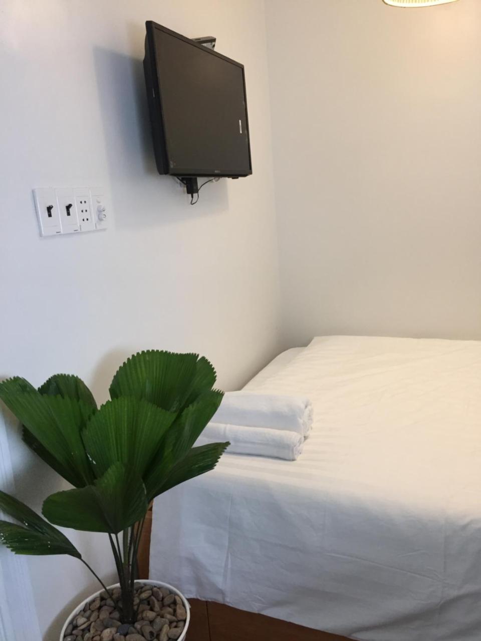 Vinabooker Cong Quynh Hotel Хошимин Екстериор снимка